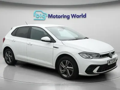 Usado VW Polo R-line 95 HP (69 kW) 2023 Branco Citadino