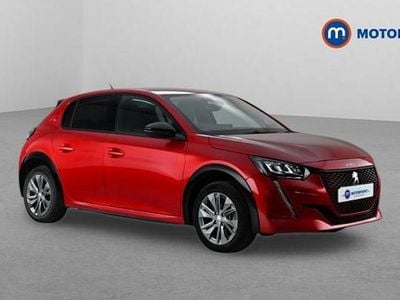 Begagnad Peugeot e-208 Allure Premium 100 kW (136 HK) 2022 Röd Halvkombi