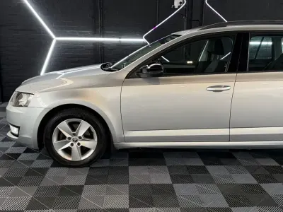 Used Skoda Octavia SE 150 HP (110 kW) 2013 Silver Estate