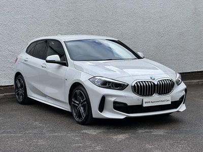 Usado BMW 118 M Sport 134 HP (98 kW) 2023 Branco Citadino