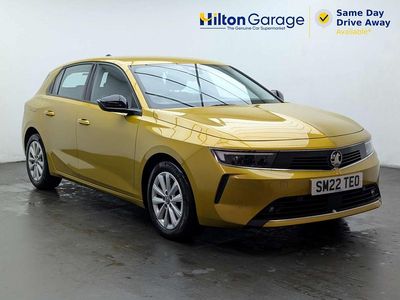 Used Vauxhall Astra Design Edition 130 HP (95 kW) 2022 Yellow Hatchback