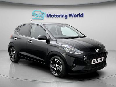 Used Hyundai i10 Premium 65 HP (47 kW) 2023 Black Hatchback