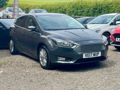 Used Ford Focus Zetec 125 HP (91 kW) 2017 Grey Hatchback