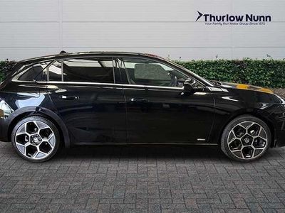 Second-hand Vauxhall Astra Ultimate 130 CP (95 kW) 2023 Negru Hatchback