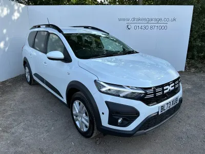 Used Dacia Jogger Expression 141 HP (103 kW) 2024 White MPV