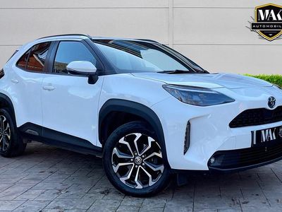 Used Toyota Yaris Hybrid Design 2023 White Hatchback