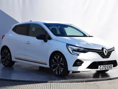 Used Renault Clio V Techno 90 HP (66 kW) 2023 White Hatchback