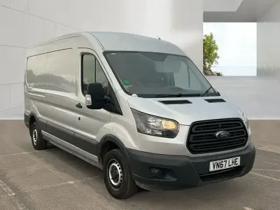 Usado Ford Transit 130 HP (95 kW) 2017 Prateado Van