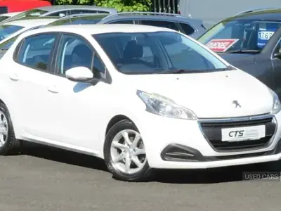 Used Peugeot 208 Active 2016 White Hatchback