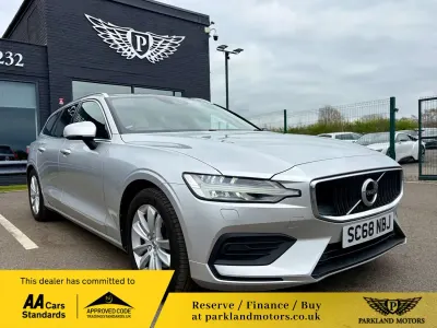 Begagnad Volvo V60 Momentum 2018 Silver Kombi