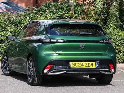 Used Peugeot 308 Allure 130 HP (95 kW) 2024 Green Hatchback