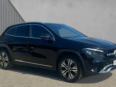 Used Mercedes GLA200 Executive 163 HP (119 kW) 2025 Cosmos black metallic SUV