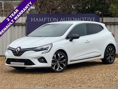 Used Renault Clio V Techno 90 HP (66 kW) 2023 White Hatchback