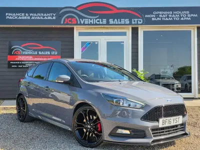 Used Ford Focus ST 250 HP (183 kW) 2016 Grey Hatchback