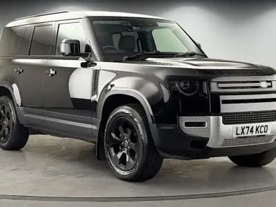Used Land Rover Defender S 250 HP (183 kW) 2024 Santorini black SUV