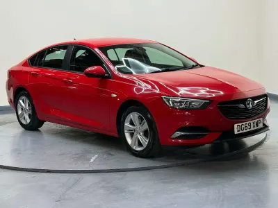 Used Vauxhall Insignia Design Edition 165 HP (121 kW) 2019 Red Hatchback