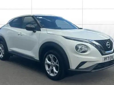 Used Nissan Juke N-Connecta 114 HP (83 kW) 2021 White SUV