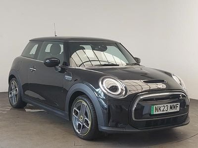 Begagnad Mini Cooper S Level 2 135 kW (184 HK) 2023 Svart Halvkombi