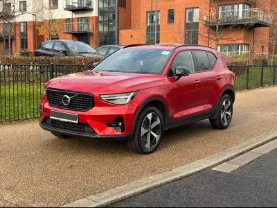 Usado Volvo XC40 Ultimate 2024 Rojo SUV