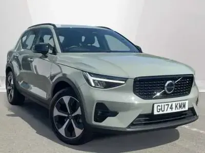 Used Volvo XC40 Plus 161 HP (118 kW) 2025 Green SUV