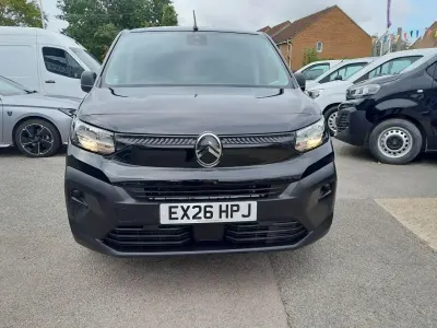 Used Citroën Berlingo 101 HP (74 kW) 2026 Black MPV