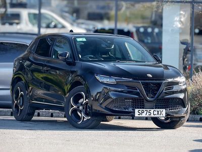 Used Alfa Romeo GT Junior 136 HP (100 kW) 2025 Black Hatchback