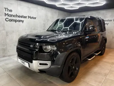 Usado Land Rover Defender SE 300 HP (220 kW) 2021 Preto SUV