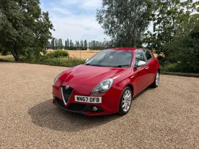 Used Alfa Romeo Giulietta Super 120 HP (88 kW) 2017 Red Hatchback