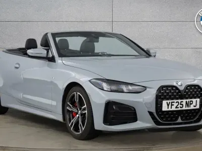Usado BMW 420 M Sport 181 HP (133 kW) 2025 Cinzento Cabrios