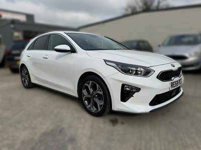 Used Kia Ceed 114 HP (83 kW) 2018 White Hatchback