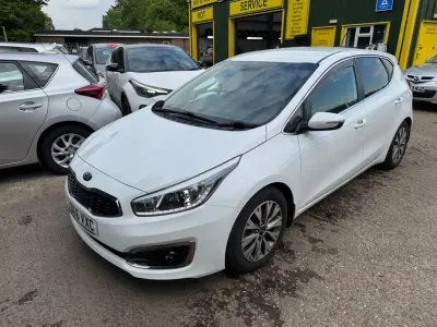 Używany Kia Ceed 2016 Biały Hatchback