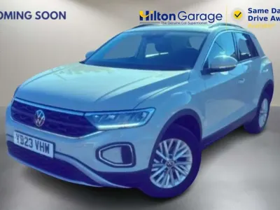 Usado VW T-Roc Life 2023 Gris SUV