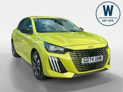 Gebraucht Peugeot 208 Allure 100 PS (73 kW) 2025 Gelb Kleinwagen