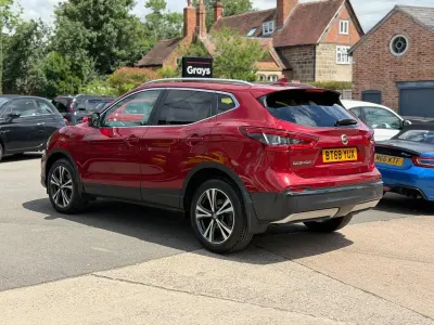 Used Nissan Qashqai N-Connecta 158 HP (116 kW) 2019 Red SUV