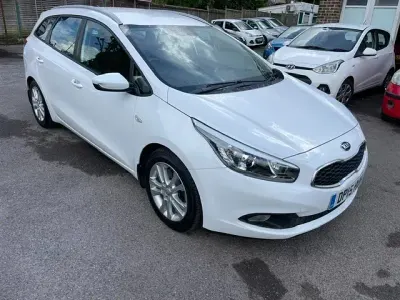 Used Kia Ceed 2015 White Hatchback