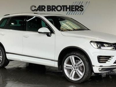 Used VW Touareg R-line Plus 262 HP (192 kW) 2017 White SUV