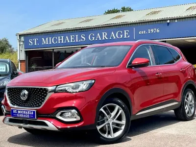 Used MG HS Exclusive 162 HP (119 kW) 2023 Red SUV
