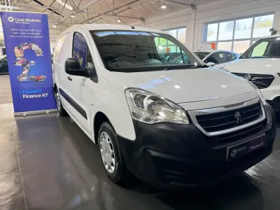Used Peugeot Partner 2018 White