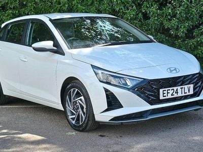 Used Hyundai i20 Advanced 101 HP (74 kW) 2024 Atlas white Hatchback
