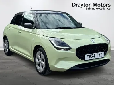 Second-hand Suzuki Swift 82 CP (60 kW) 2024 Galben Hatchback