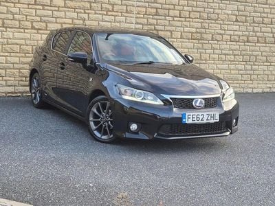 Lexus CT200h