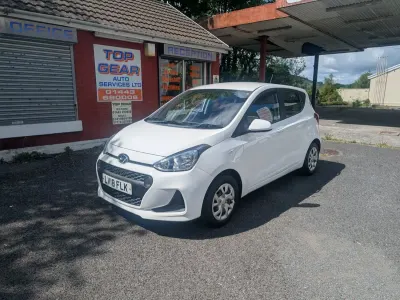 Usado Hyundai i10 SE 87 CV (63 kW) 2018 Blanco Utilitario