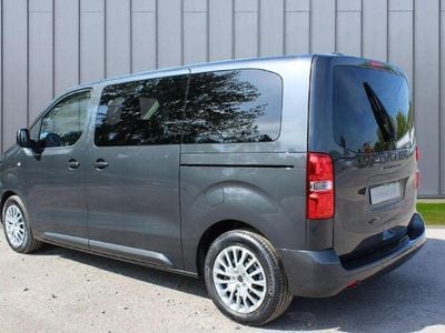 Peugeot e-Traveller
