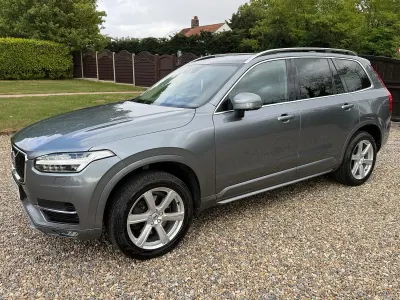 Used Volvo XC90 Momentum 235 HP (172 kW) 2018 Grey SUV
