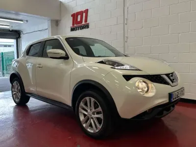 Używany Nissan Juke Acenta Premium 117 KM (86 kW) 2015 Biały SUV