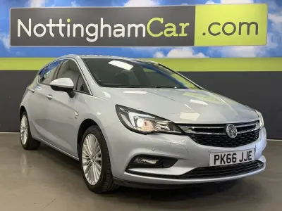 Used Vauxhall Astra Elite 150 HP (110 kW) 2016 Silver Hatchback