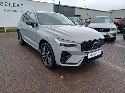Used Volvo XC60 Plus 345 HP (253 kW) 2025 Grey SUV