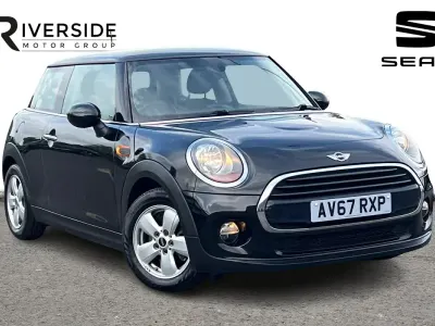 Used Mini Cooper Hatch 136 HP (100 kW) 2017 Carbon black Hatchback