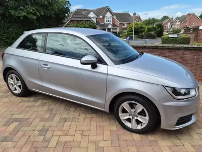 Used Audi A1 Comfort 95 HP (69 kW) 2018 Silver Hatchback