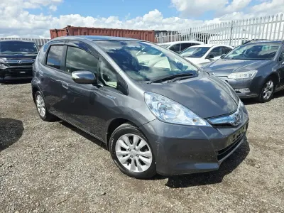 Used Honda Fit Hybrid 2013 Grey Hatchback